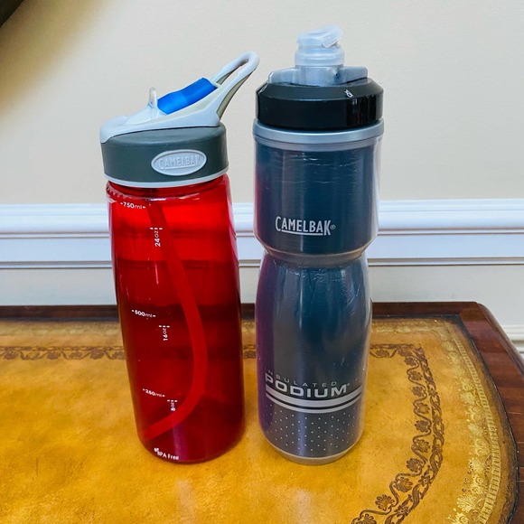 Set of 2 Camelbak Water Bottles - Picture 3 of 5